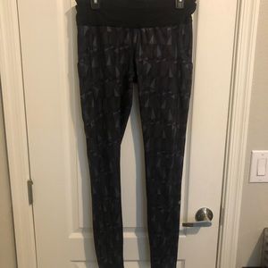 Lululemon Speed Leggings Stained Glass Size 8